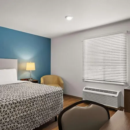Woodspring Suites Greeley Exterior photo