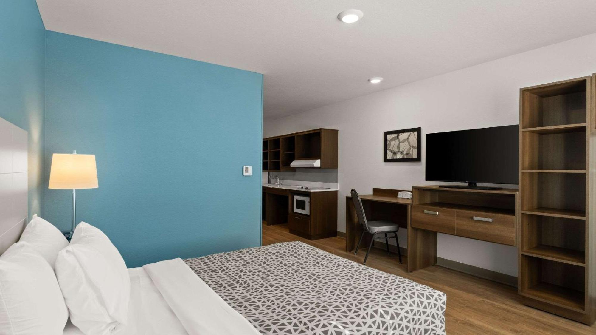 Hotel Woodspring 2*